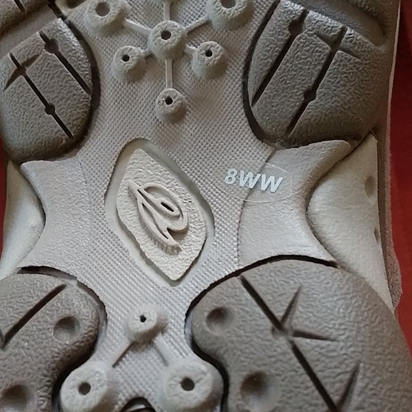 Easy Spirit Excel Cold Weather Booties. Water Resistant, Suede Zip- Up 8W. - Picture 13 of 16